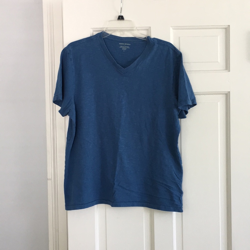 Banana Republic Vneck tee
